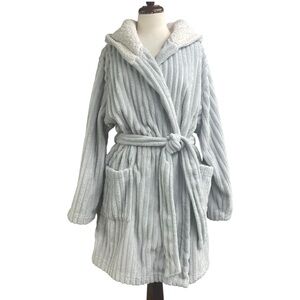 Lauren Conrad hooded gray fleece robe with belt XL